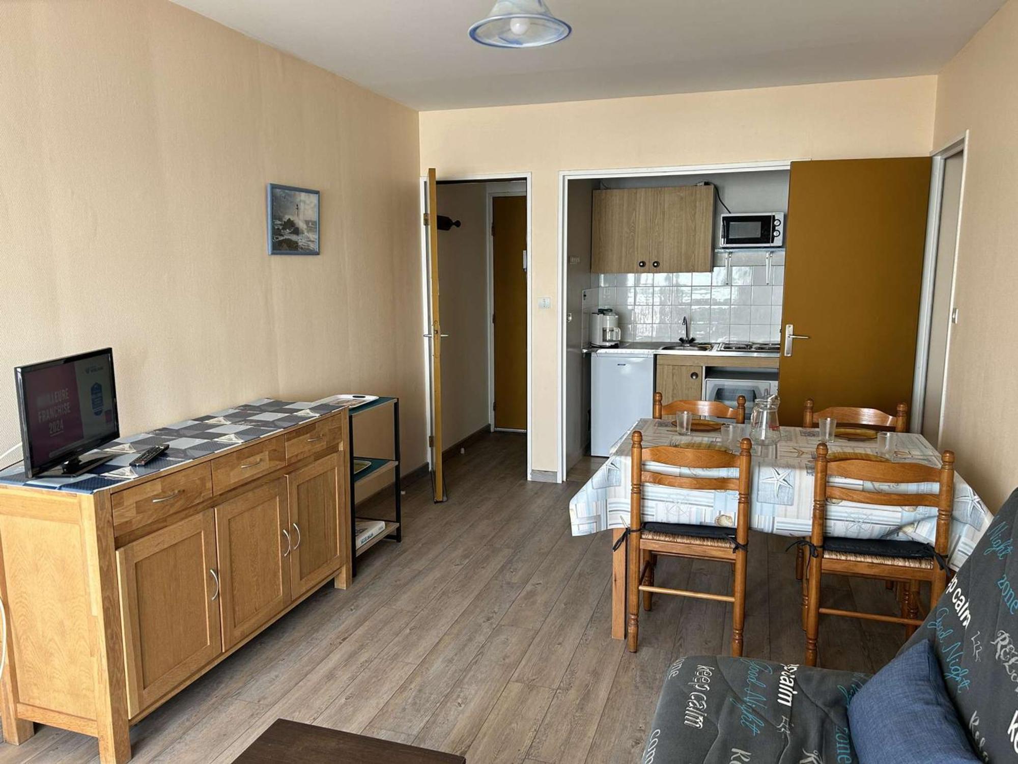 Appartement 2 Pieces Avec Balcon Et Parking A Saint-Gilles-Croix-De-Vie - Fr-1-224-39 외부 사진